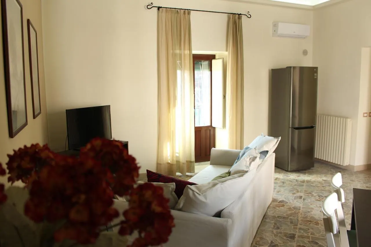 Tatil Evi Le Quattro Stagioni - The Four Seasons Villa San Gregorio di Catania